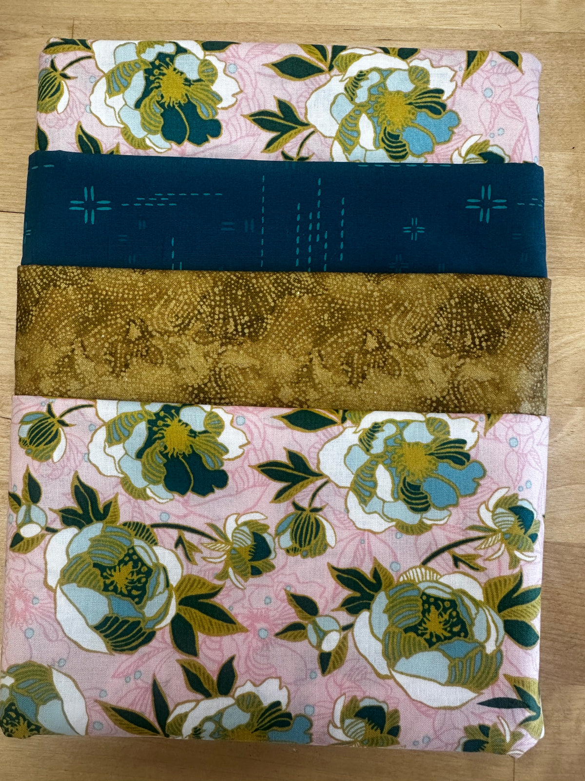 3 Yard Quilt Kit - Decostitch Peonies